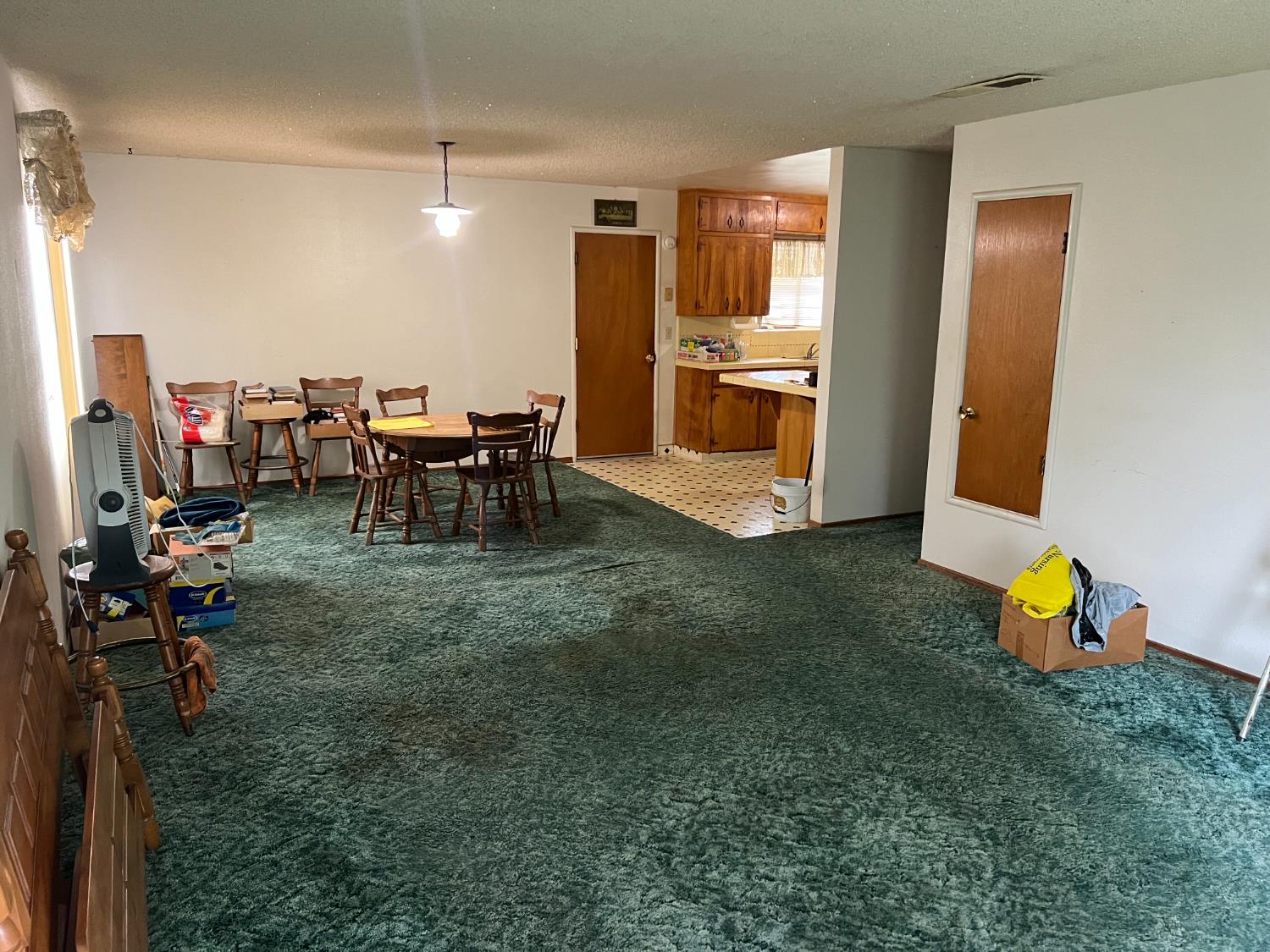 1167 Cling Cir, Hanford, CA 93230