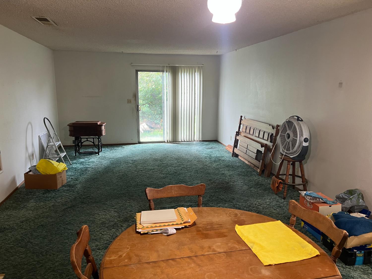 1167 Cling Cir, Hanford, CA 93230