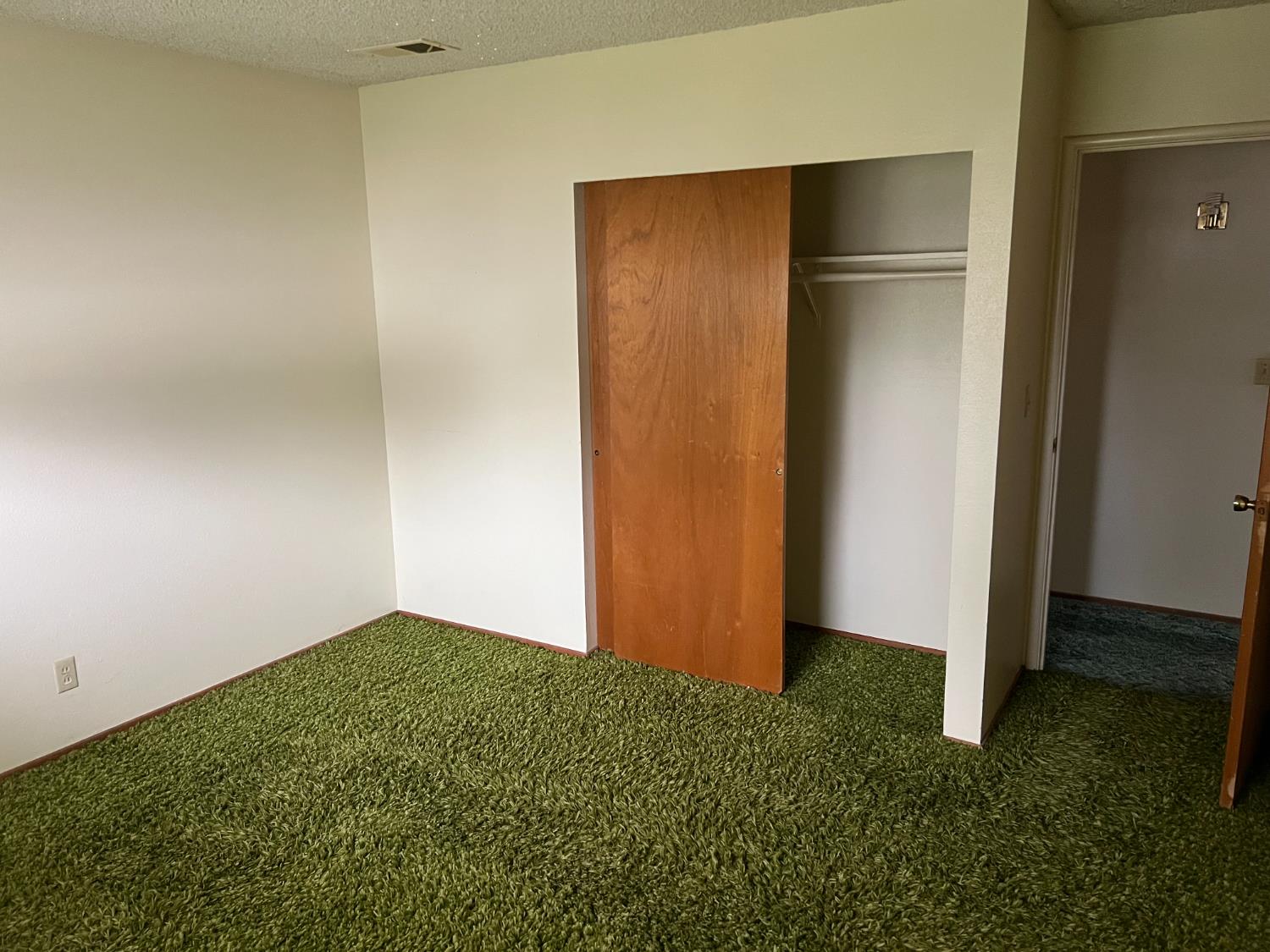 1167 Cling Cir, Hanford, CA 93230