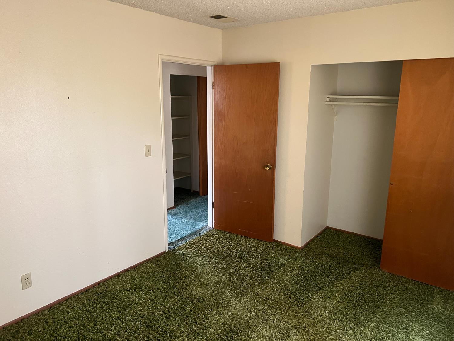 1167 Cling Cir, Hanford, CA 93230