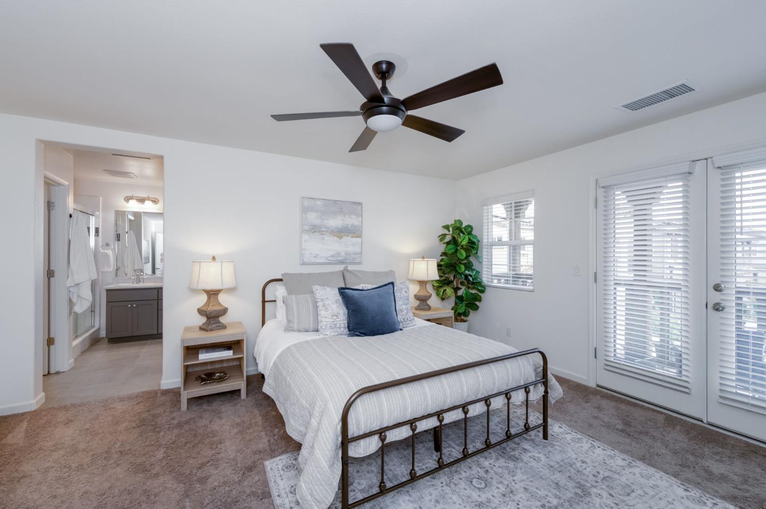 116 Aria Ave S, Madera, CA 93636