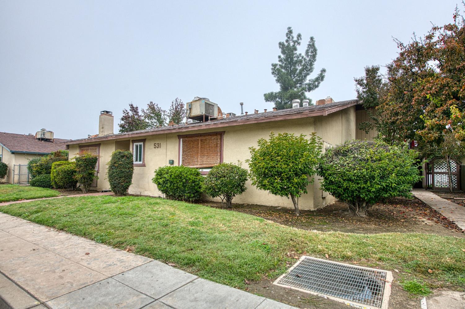 531 W Ashlan Ave, Clovis, CA 93612