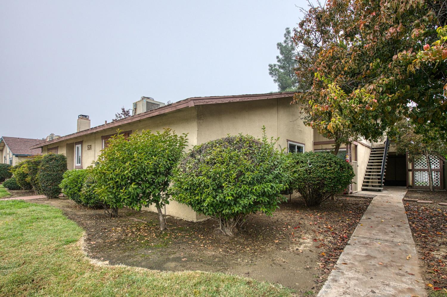 531 W Ashlan Ave, Clovis, CA 93612