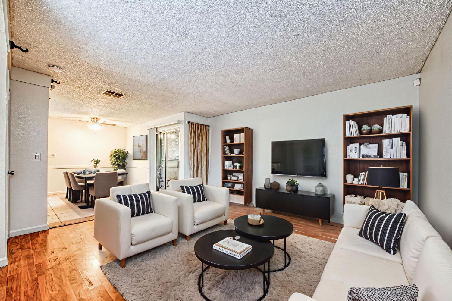 541 W Ashlan, Clovis, CA 93612