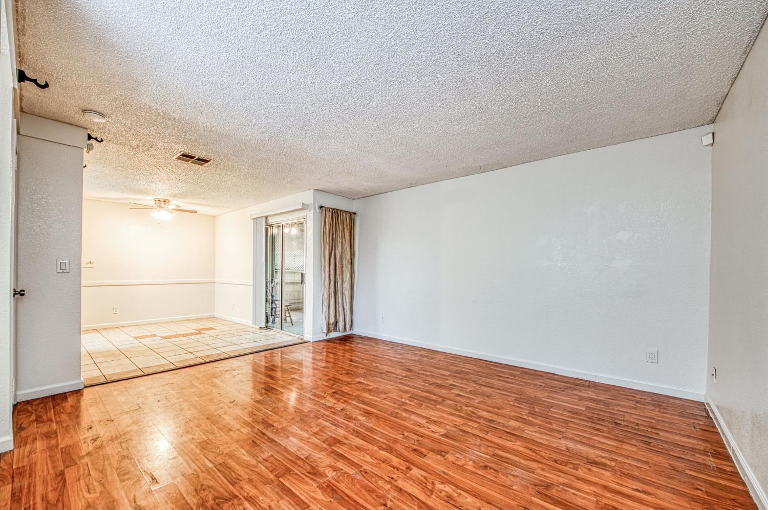 541 W Ashlan, Clovis, CA 93612