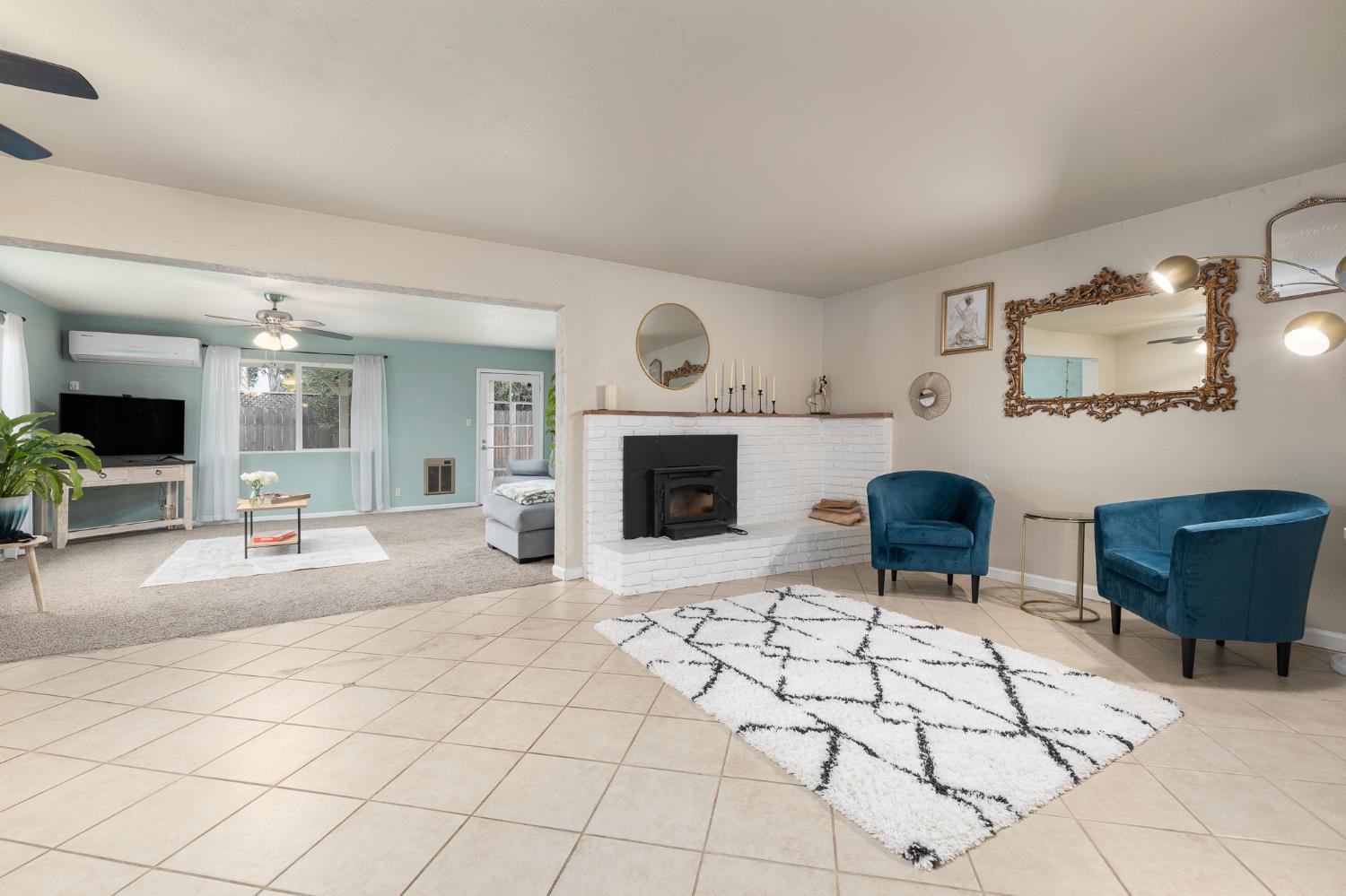 3310 E Hampton Way, Fresno, CA 93726