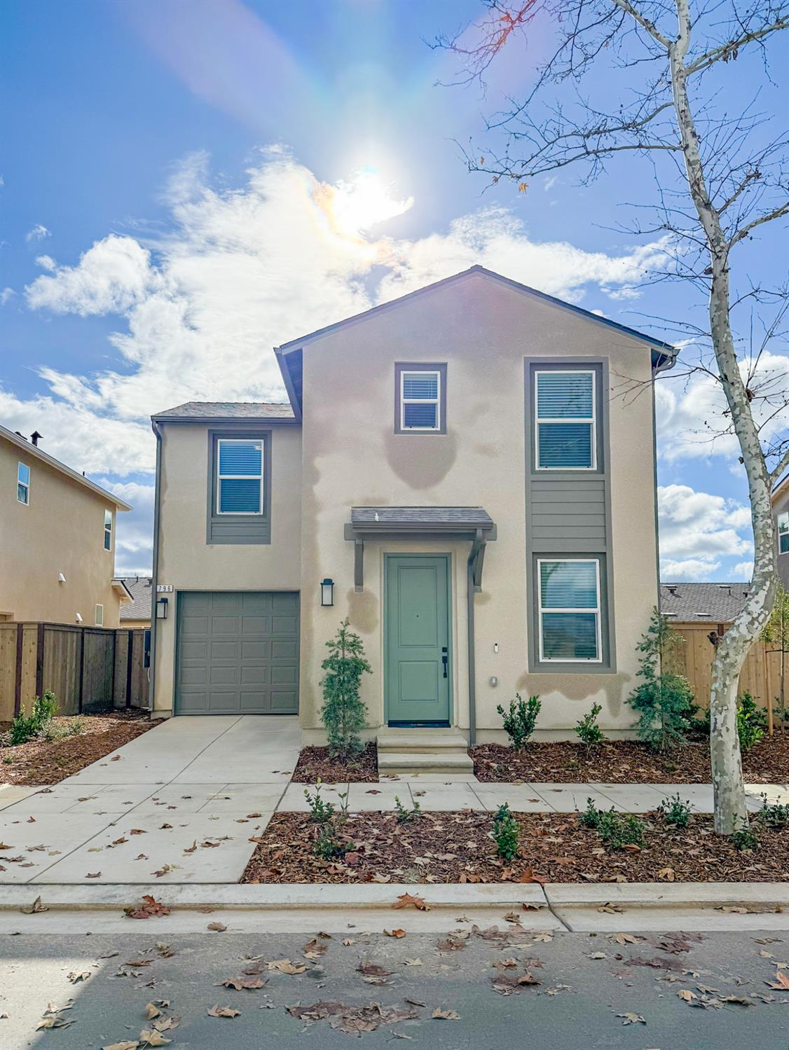 796 Laina Ave, Madera, CA 93636