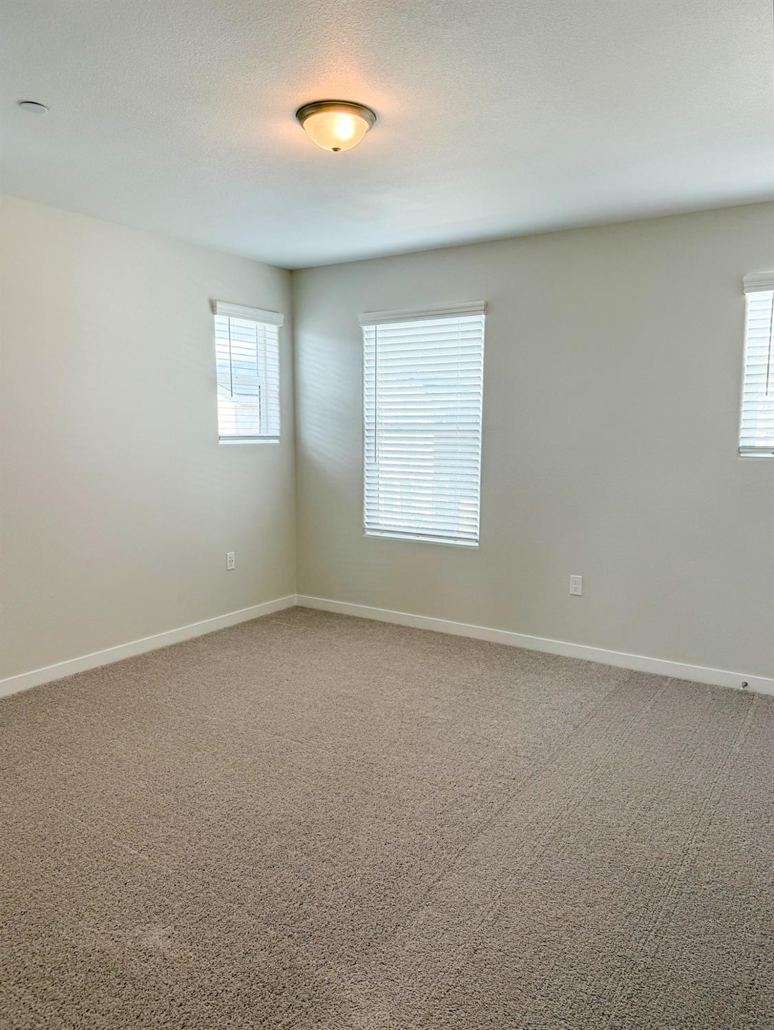 796 Laina Ave, Madera, CA 93636