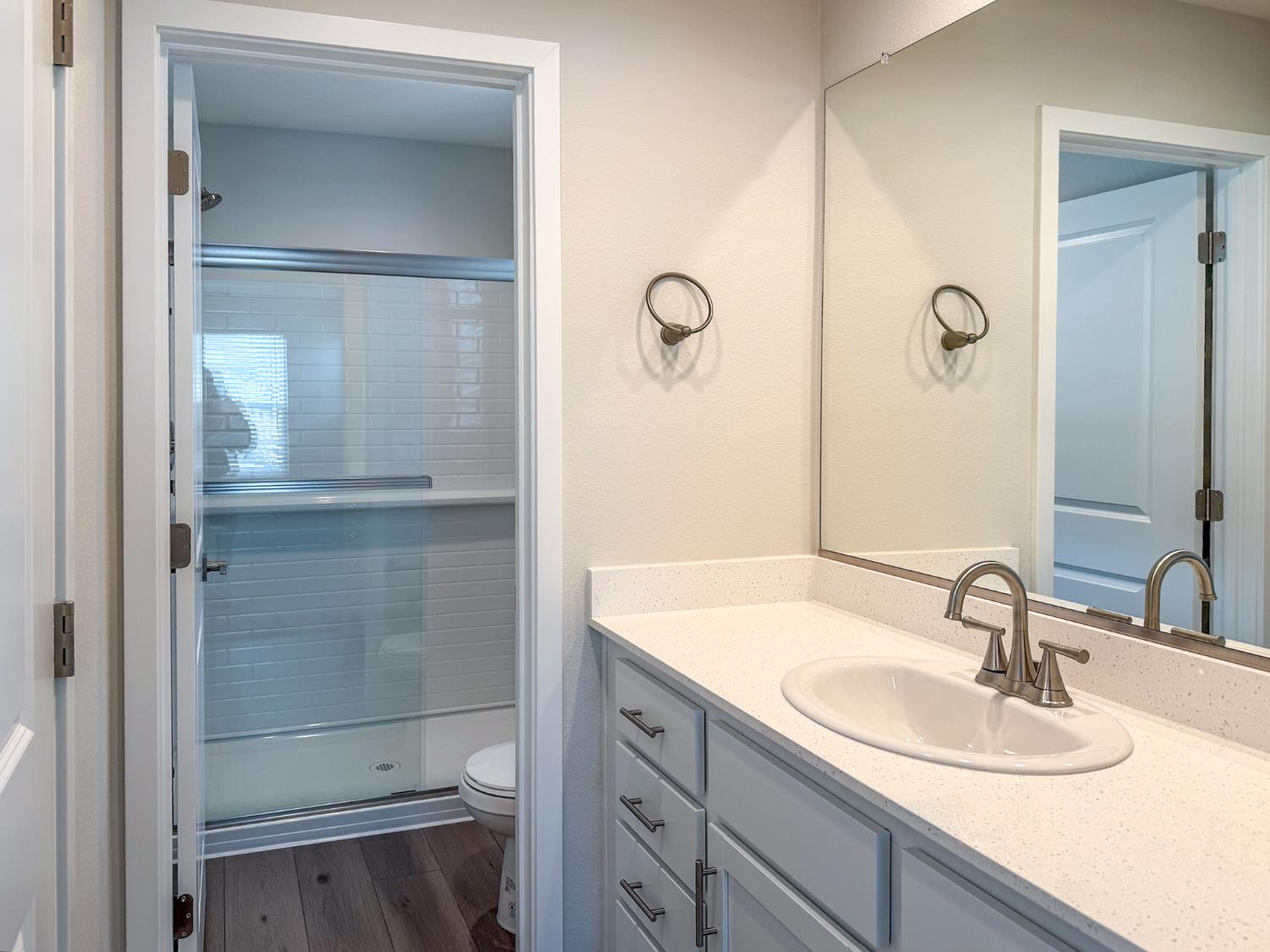 796 Laina Ave, Madera, CA 93636