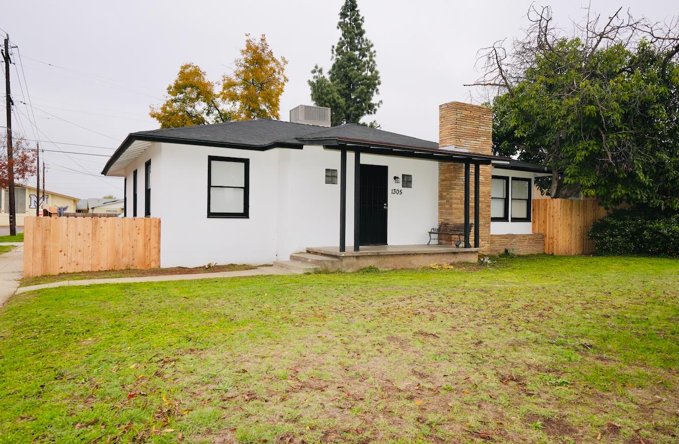 1305 E Fedora, Fresno, CA 93704
