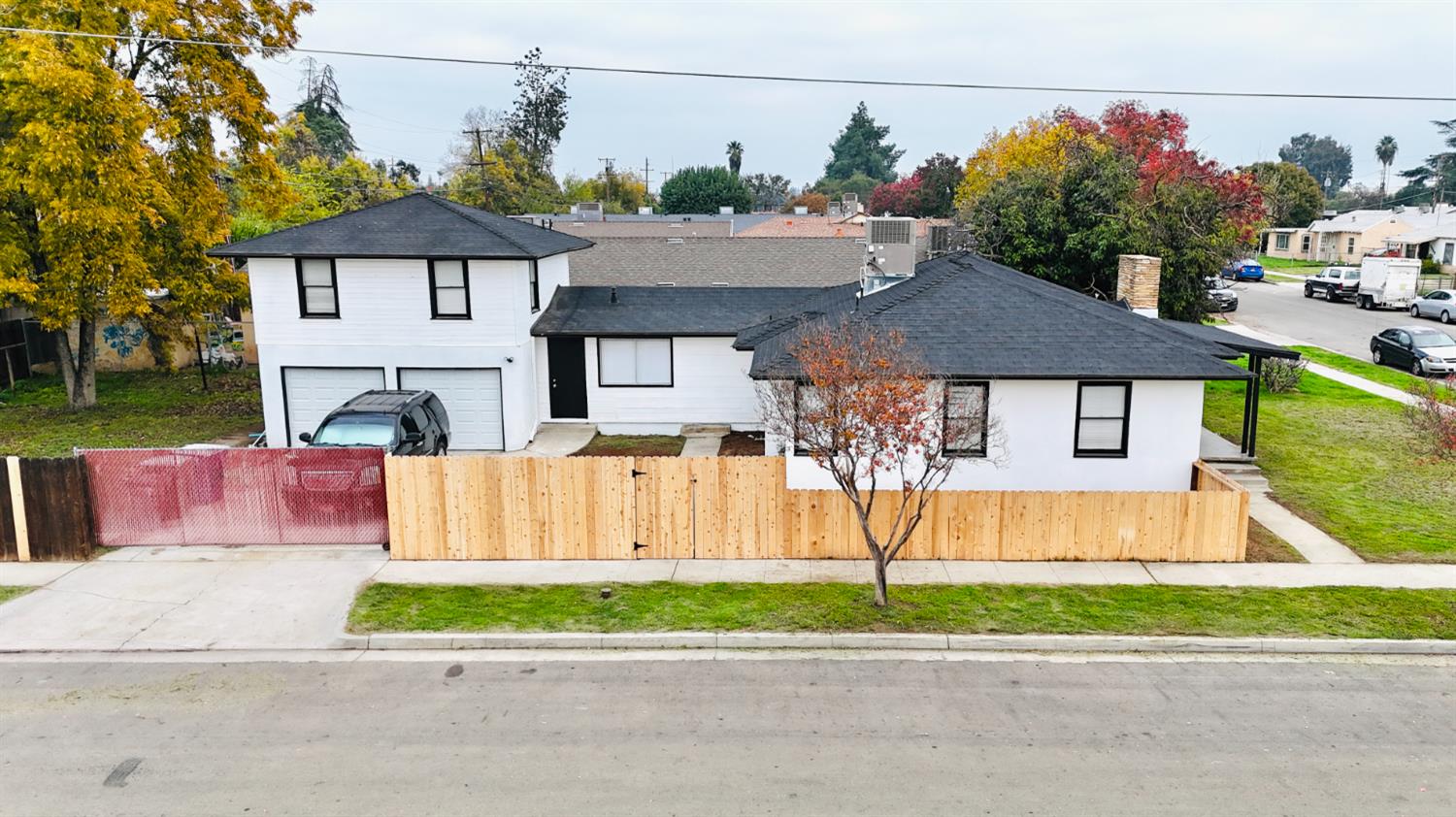 1305 E Fedora, Fresno, CA 93704