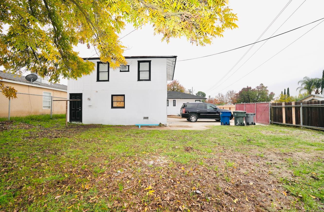 1305 E Fedora, Fresno, CA 93704