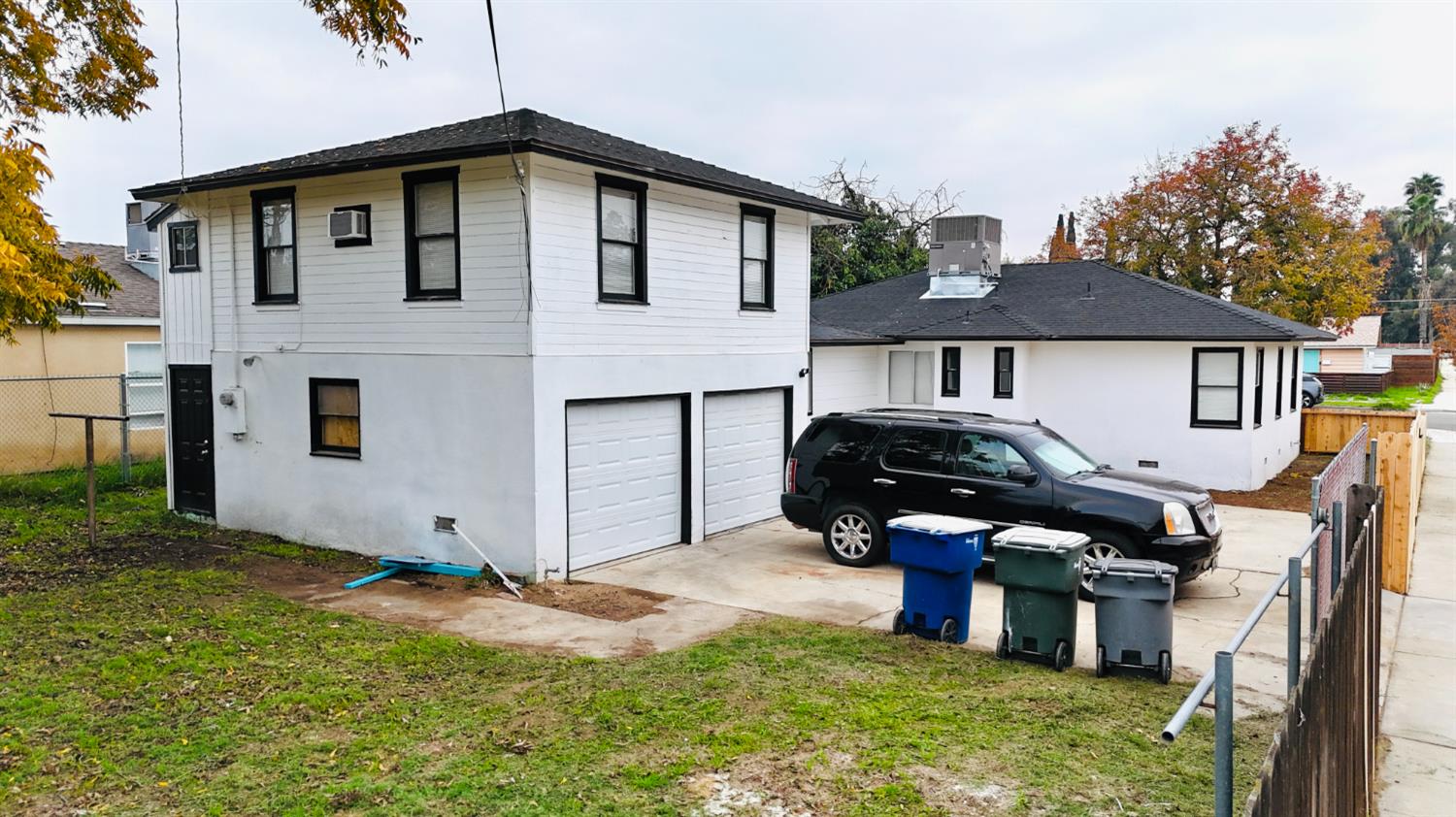 1305 E Fedora, Fresno, CA 93704