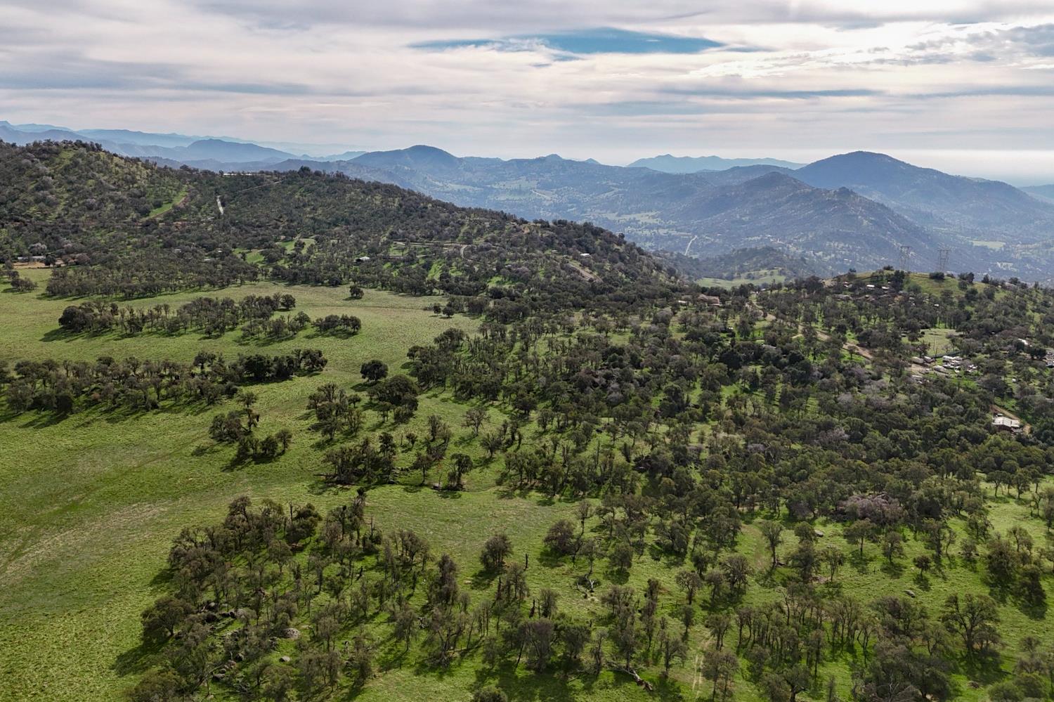 35294 Ruth Hill Rd, Yokuts Valley, CA 93675