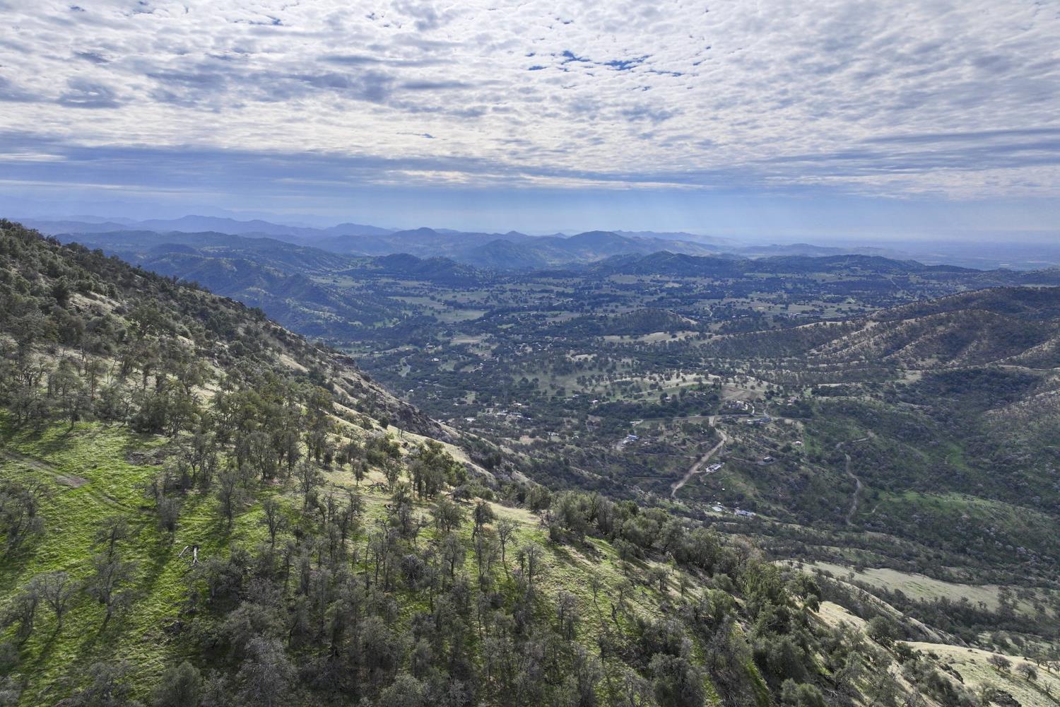 35294 Ruth Hill Rd, Yokuts Valley, CA 93675