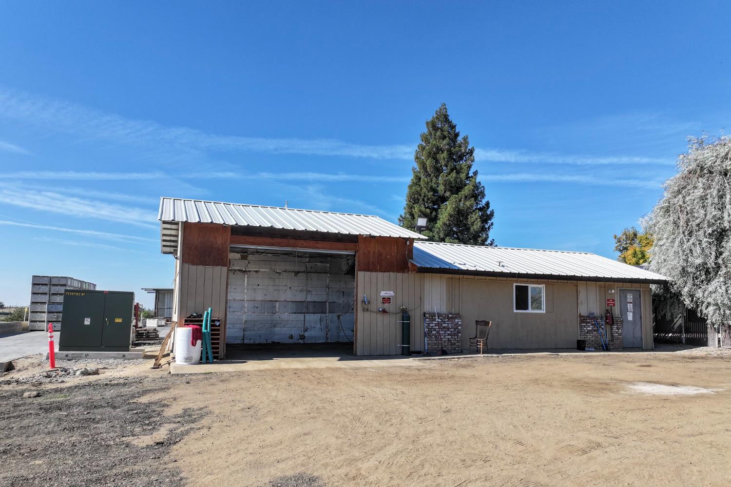 8521 Road 256, Terra Bella, CA 93270