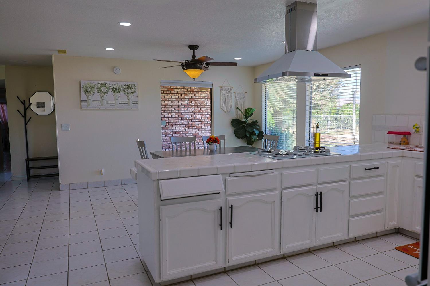 8521 Road 256, Terra Bella, CA 93270