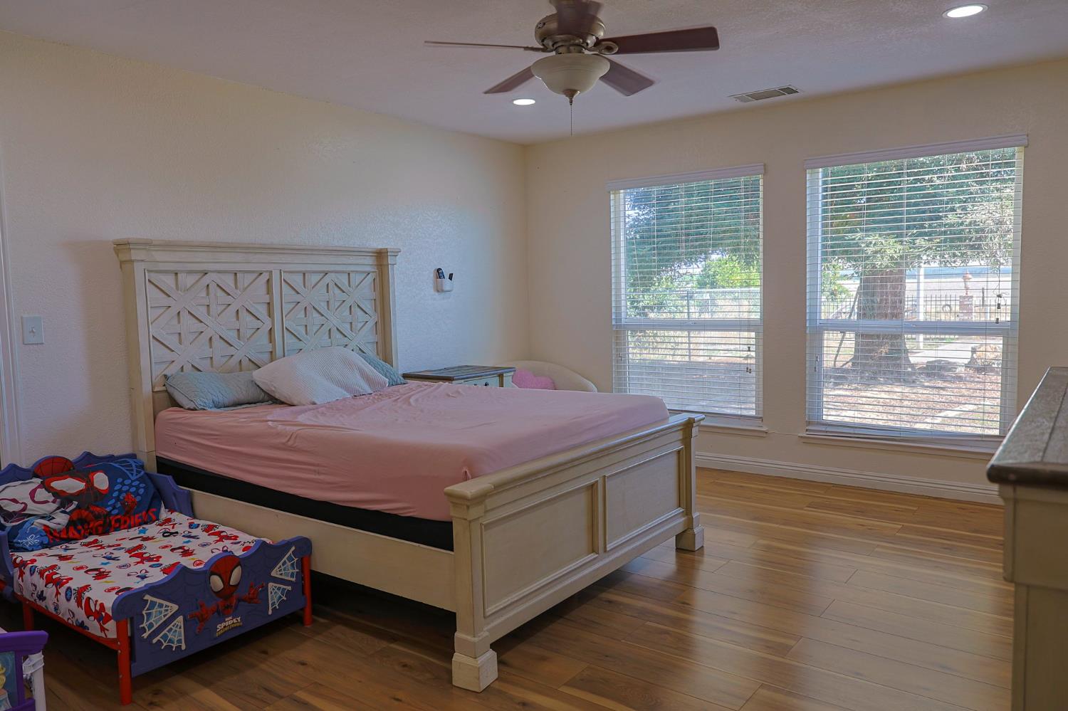 8521 Road 256, Terra Bella, CA 93270