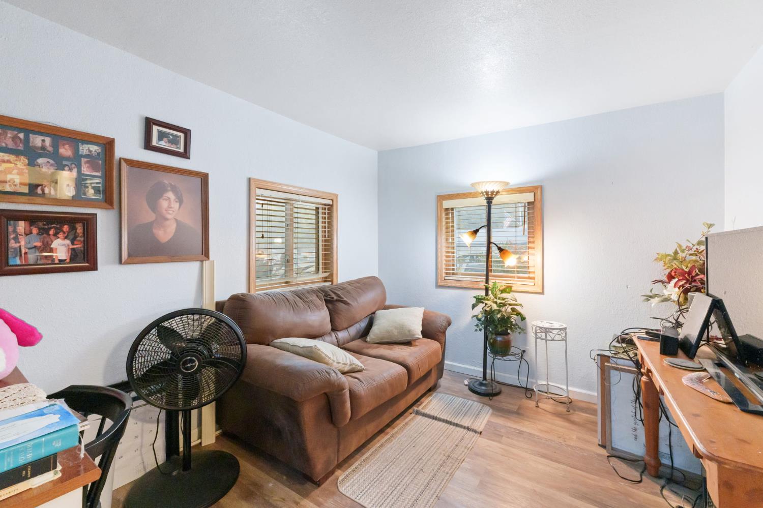 1312 P St, Sanger, CA 93657