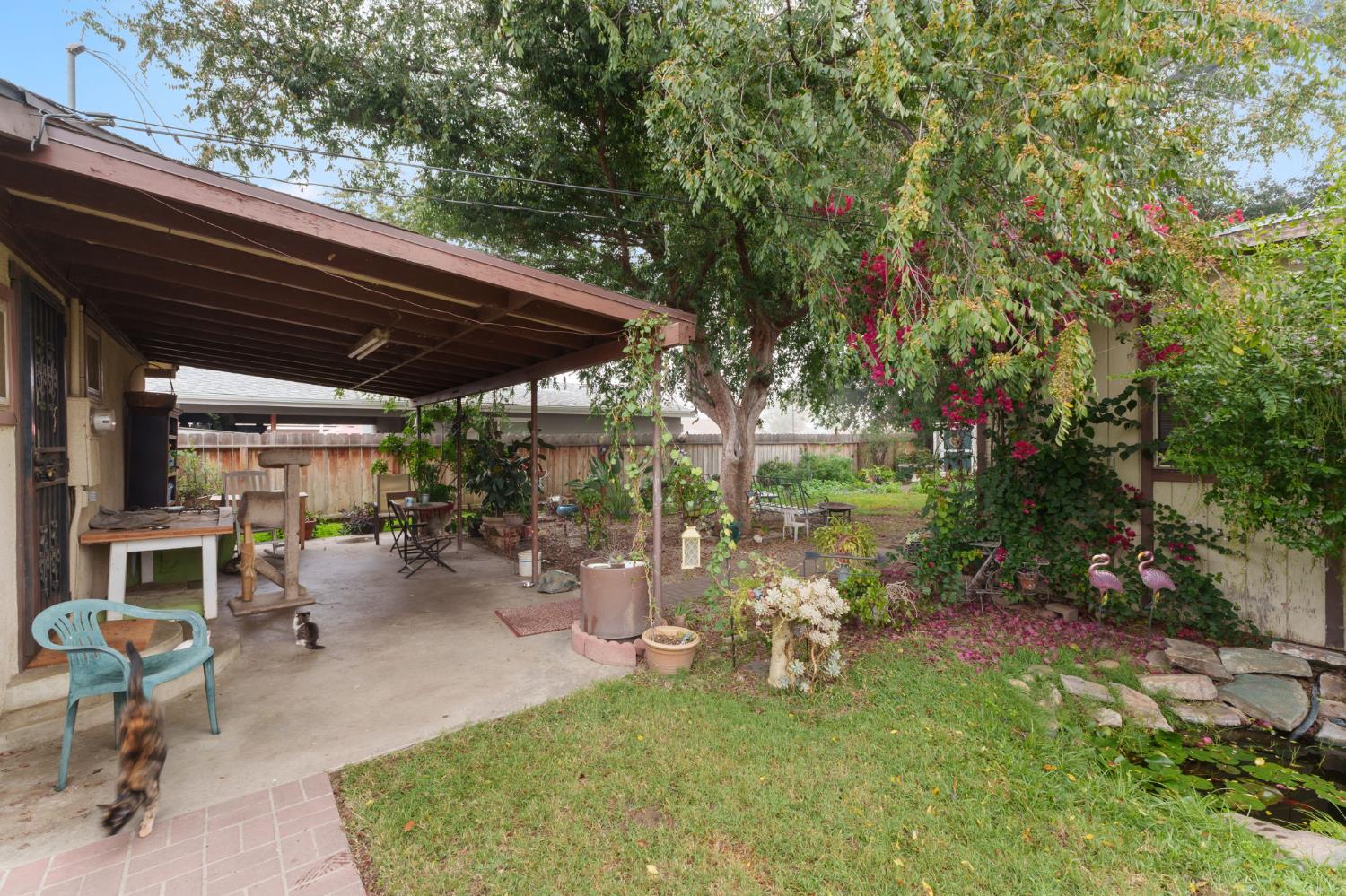 1312 P St, Sanger, CA 93657