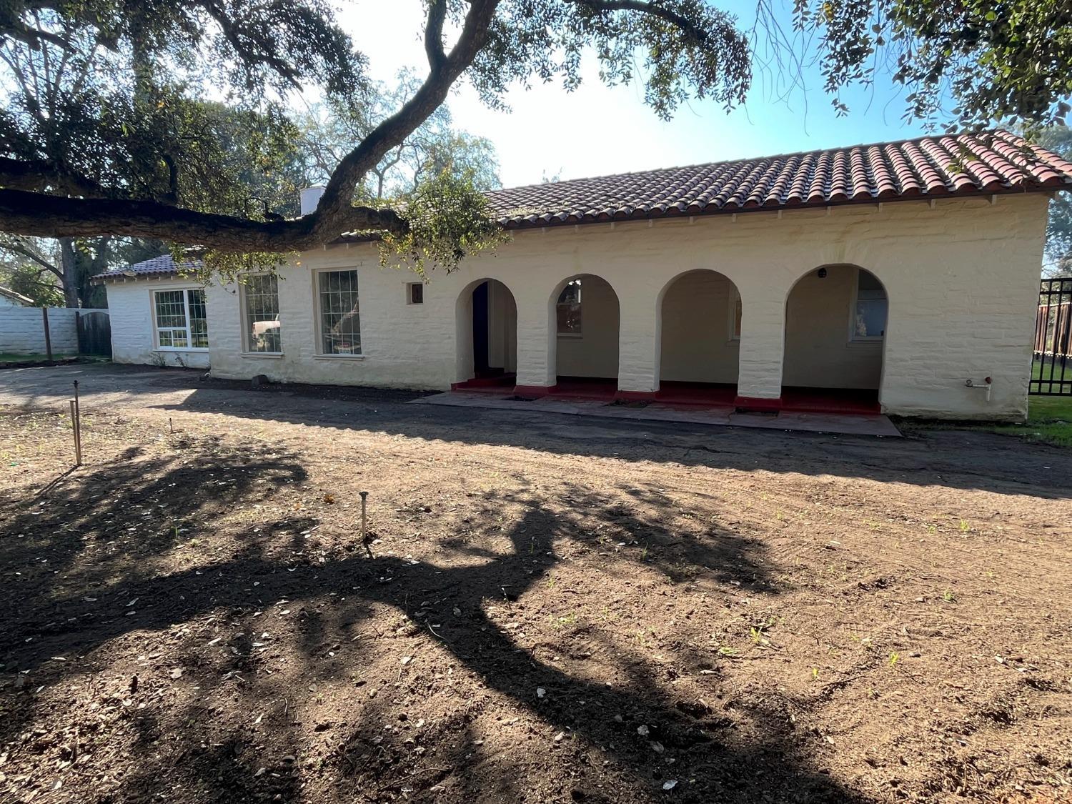 820 E Gettysburg Ave, Fresno, CA 93704