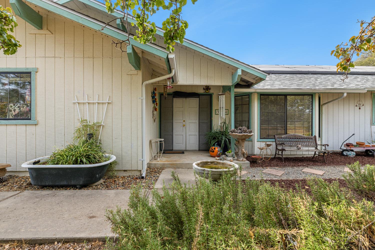 30674 Titan Dr, Coarsegold, CA 93614