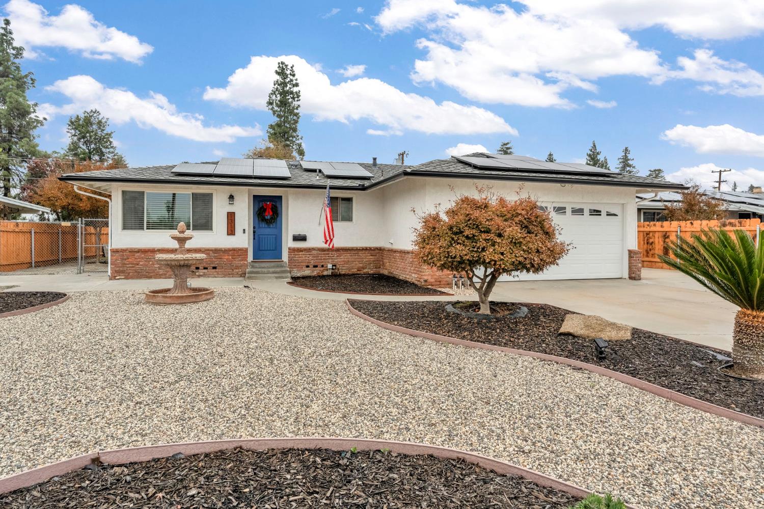 1313 De Cesari Ave, Madera, CA 93637