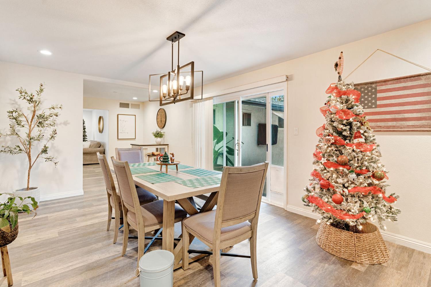 1313 De Cesari Ave, Madera, CA 93637