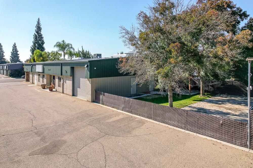 4285 N Valentine Ave, Fresno, CA 93722