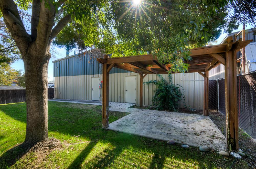 4285 N Valentine Ave, Fresno, CA 93722