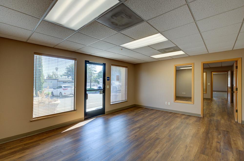 4285 N Valentine Ave, Fresno, CA 93722