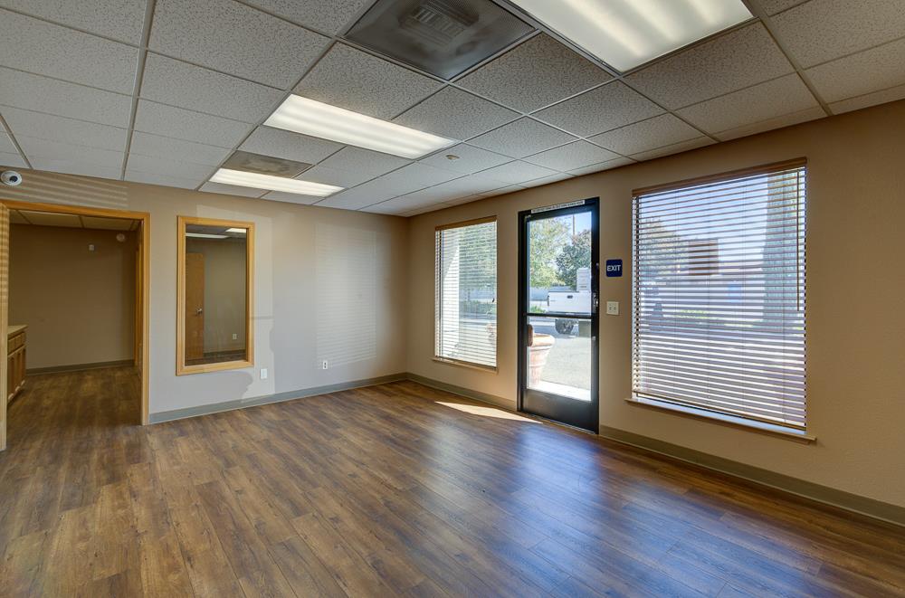 4285 N Valentine Ave, Fresno, CA 93722