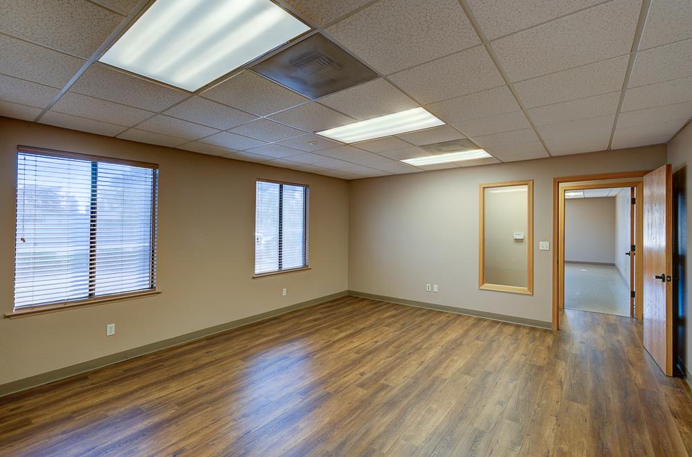 4285 N Valentine Ave, Fresno, CA 93722