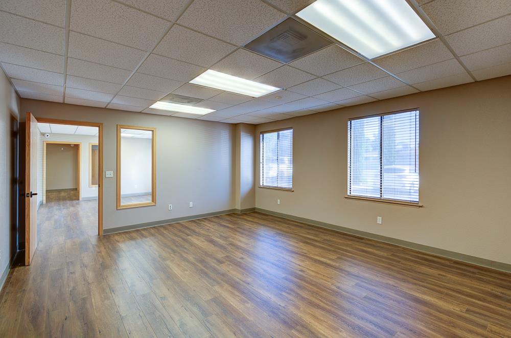 4285 N Valentine Ave, Fresno, CA 93722