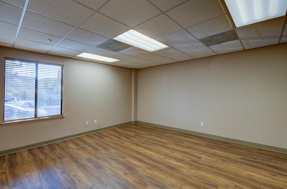 4285 N Valentine Ave, Fresno, CA 93722