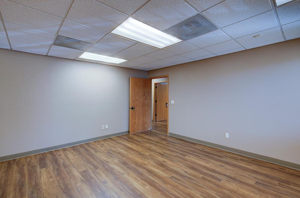 4285 N Valentine Ave, Fresno, CA 93722