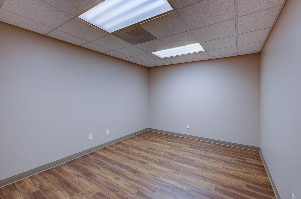 4285 N Valentine Ave, Fresno, CA 93722