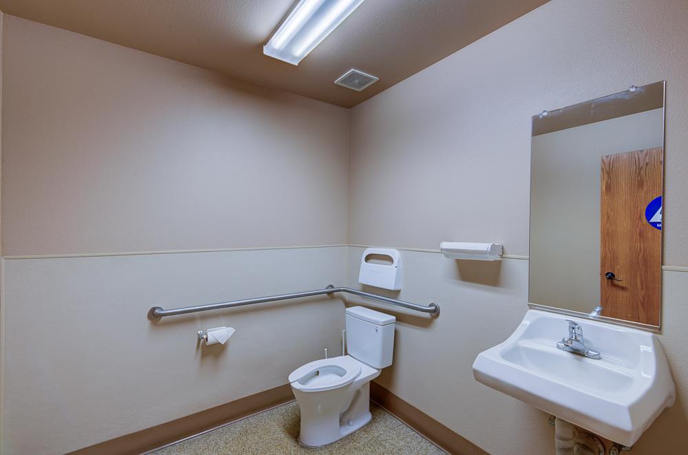 4285 N Valentine Ave, Fresno, CA 93722