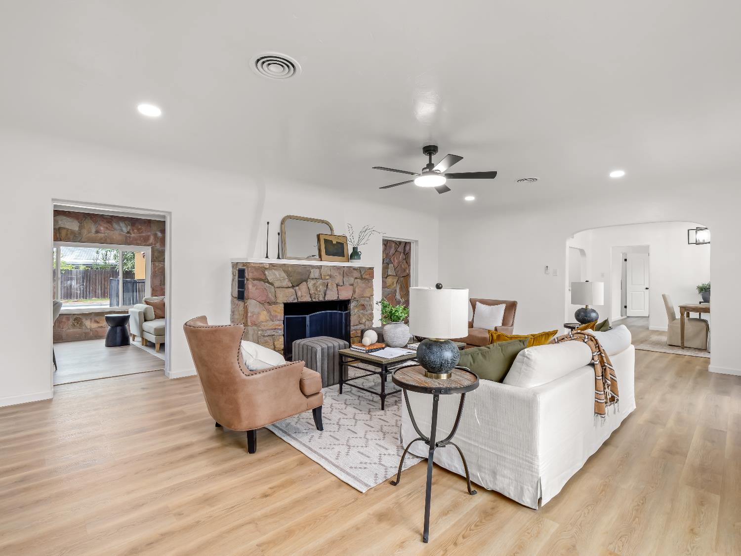 4933 E Tulare St, Fresno, CA 93727