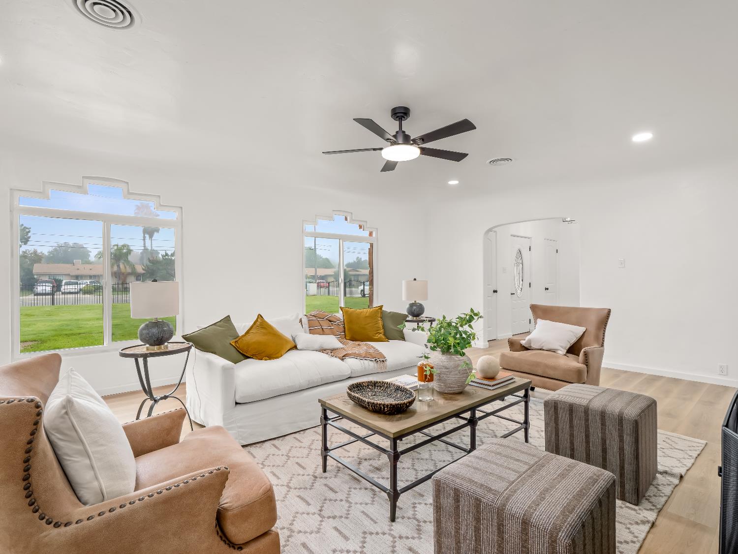 4933 E Tulare St, Fresno, CA 93727