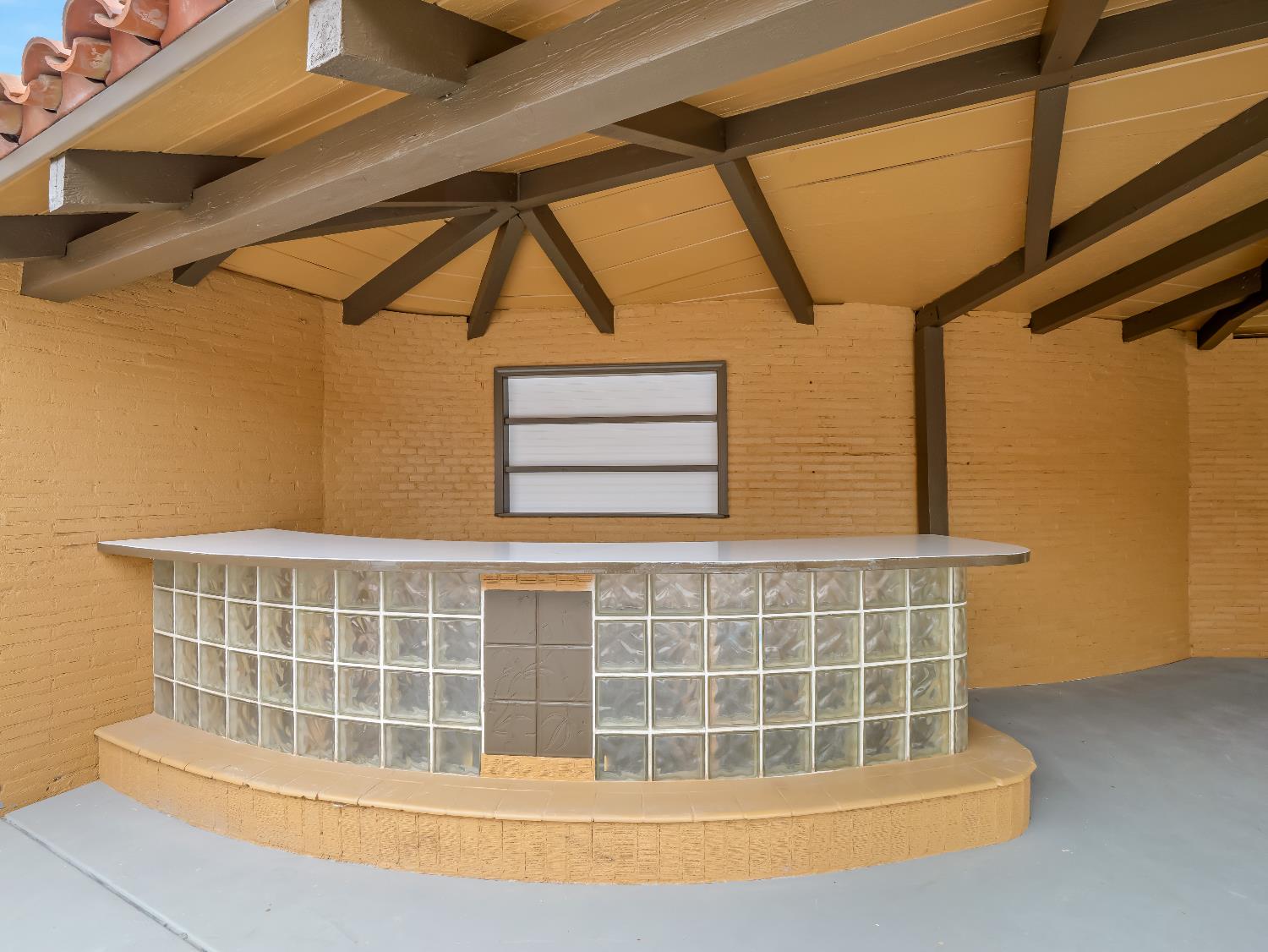 4933 E Tulare St, Fresno, CA 93727