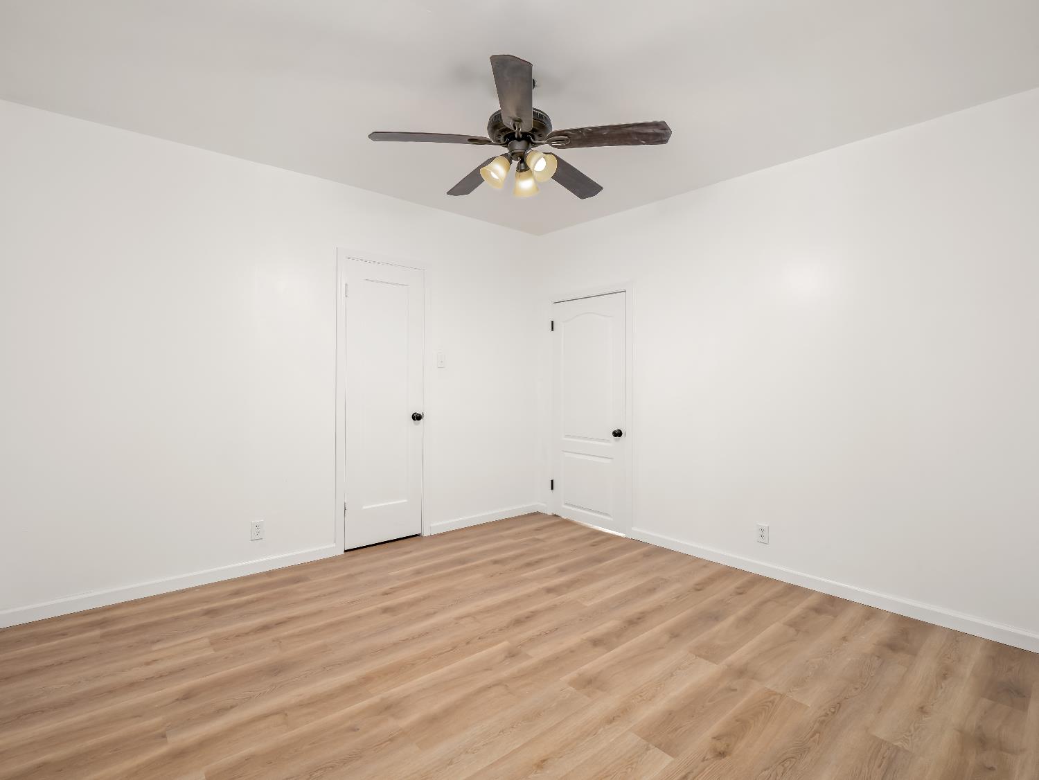 4933 E Tulare St, Fresno, CA 93727