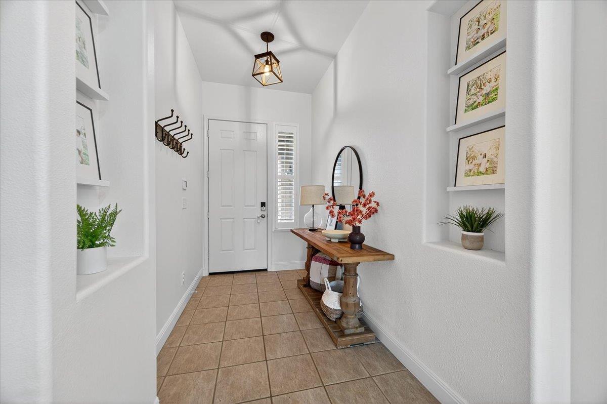 2946 Roberts Ave, Clovis, CA 93611