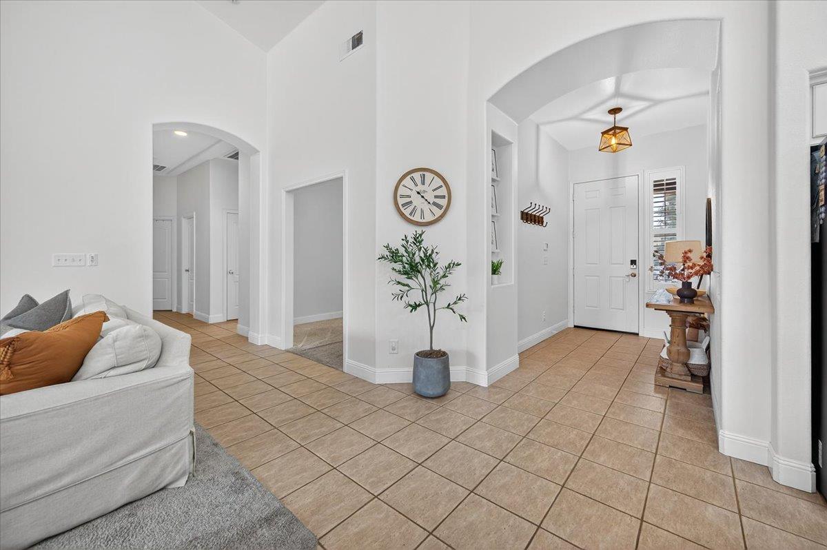 2946 Roberts Ave, Clovis, CA 93611