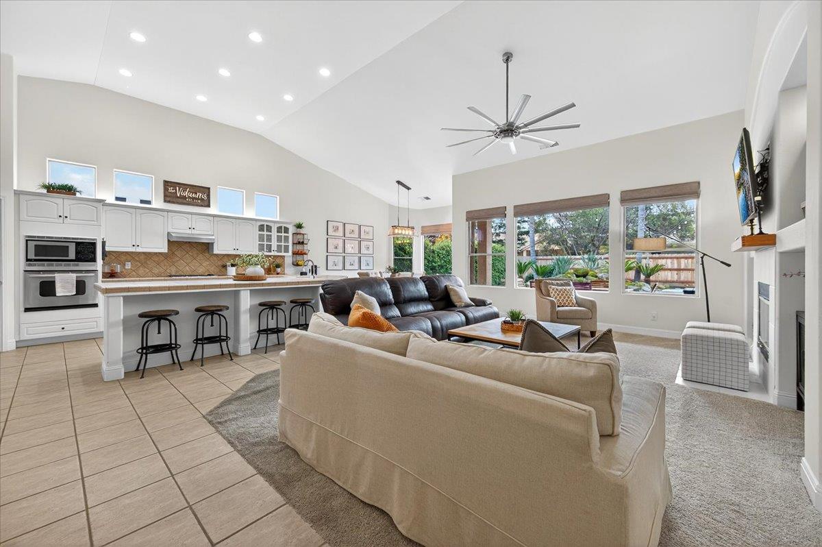 2946 Roberts Ave, Clovis, CA 93611