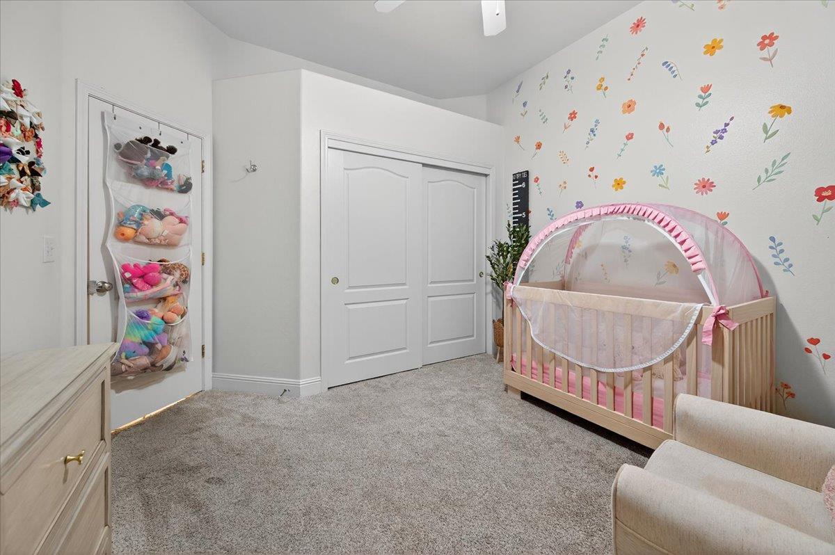 2946 Roberts Ave, Clovis, CA 93611