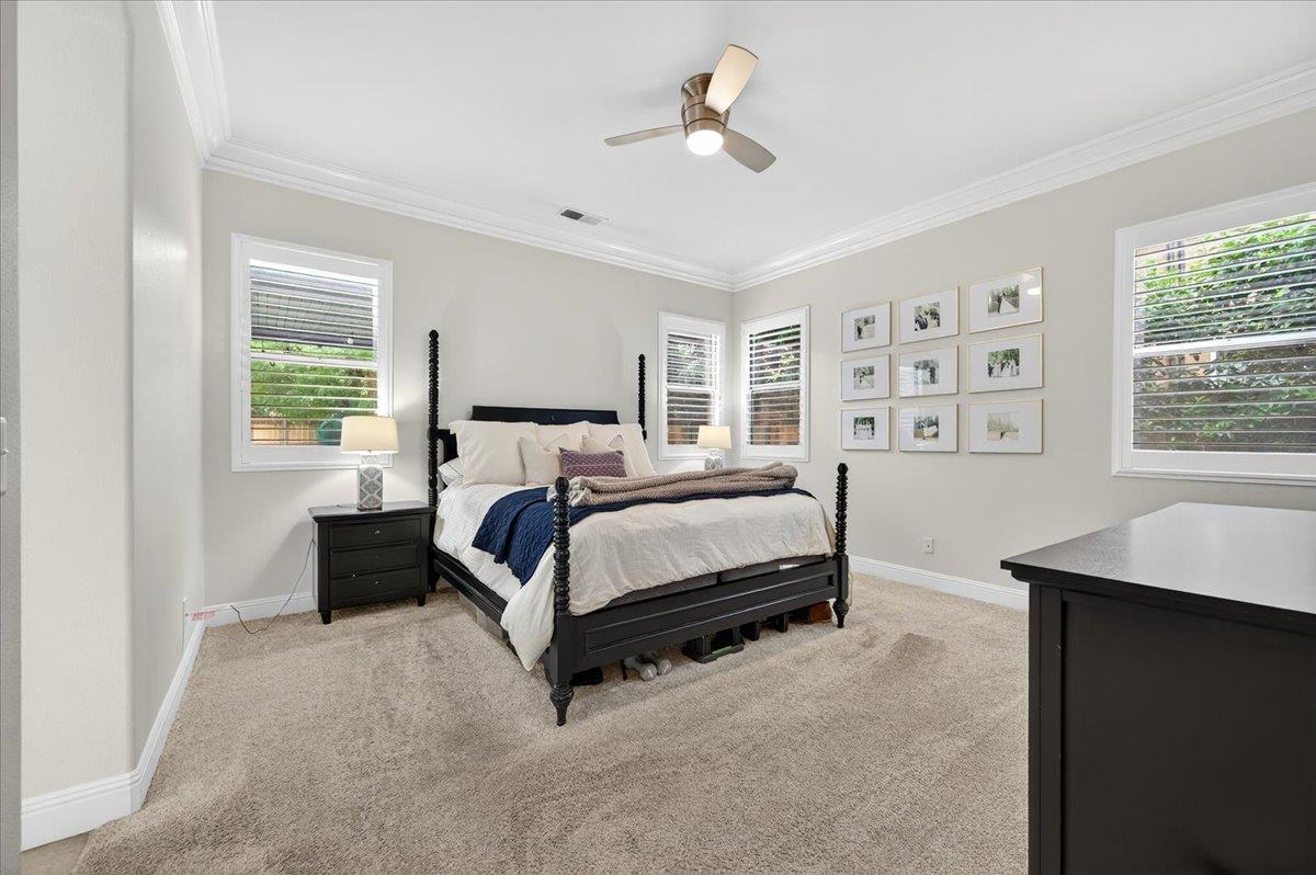 2946 Roberts Ave, Clovis, CA 93611