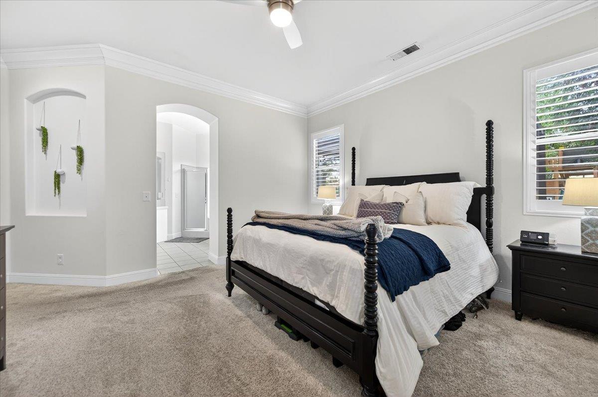 2946 Roberts Ave, Clovis, CA 93611