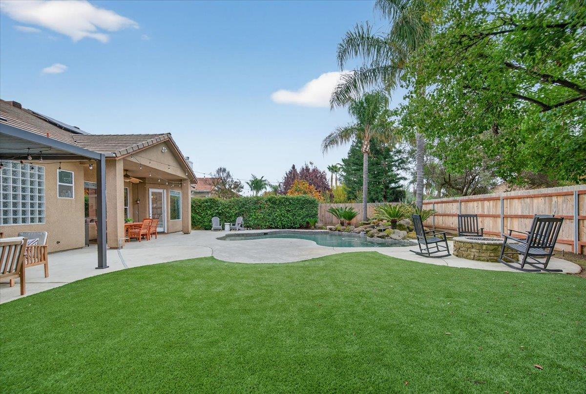 2946 Roberts Ave, Clovis, CA 93611