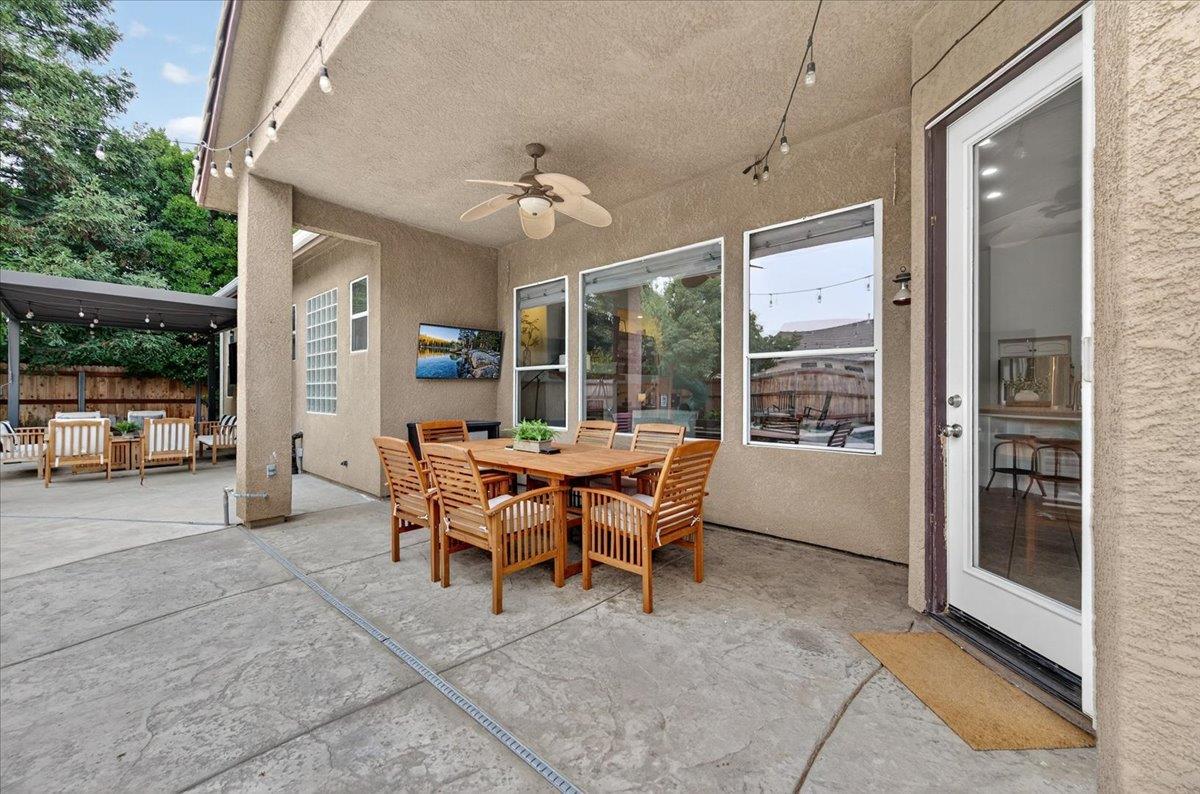 2946 Roberts Ave, Clovis, CA 93611